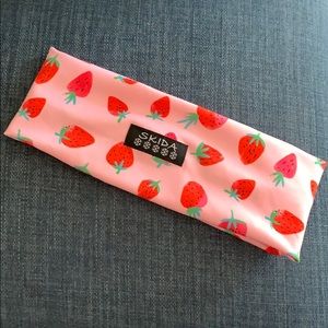 Skida Women’s Strawberry Fields headband